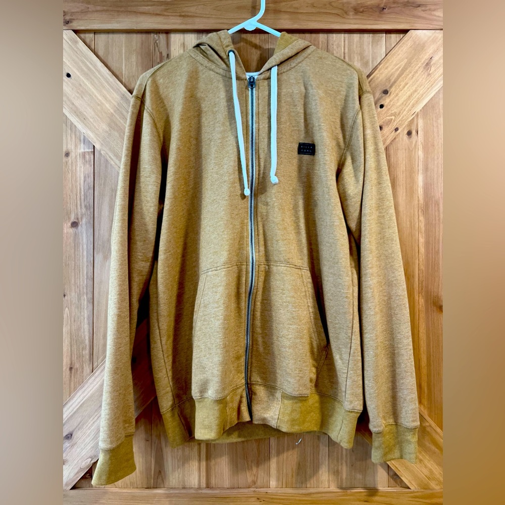 Men’s Billabong size medium light weight zip hoodie tan